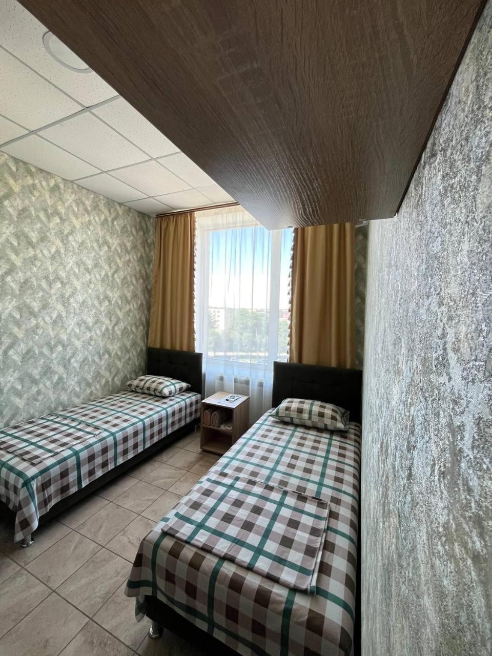 Отель Меридиан Zolotonosha Exterior photo